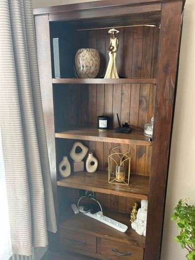 Bookshelf