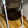 High chair Image 3
