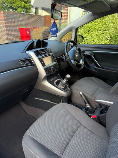 Toyota verso 2.0D4D Luna Skyview Nct 2/27 155km
