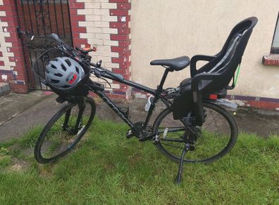 Men's Bike Carrera Crossfire 2 & kids seat & lock