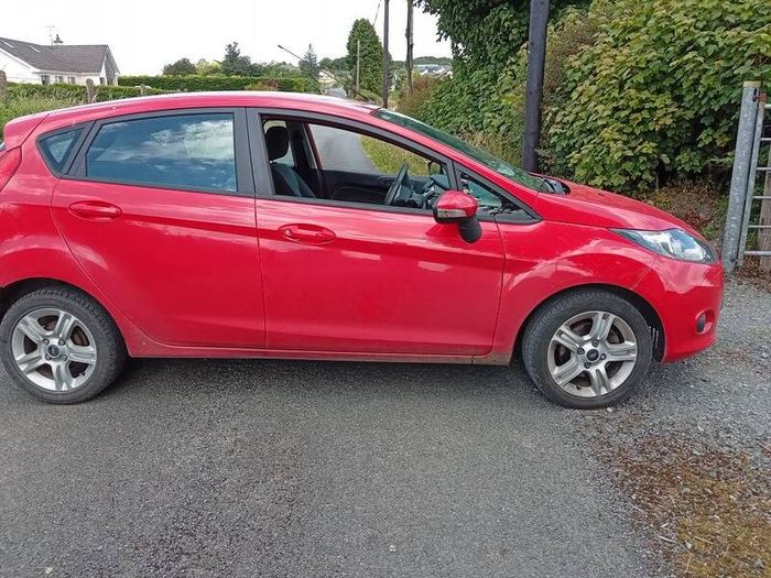 Ford fiesta 1.25 petrol (Red)