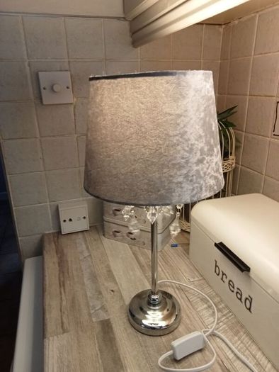 Table lamp