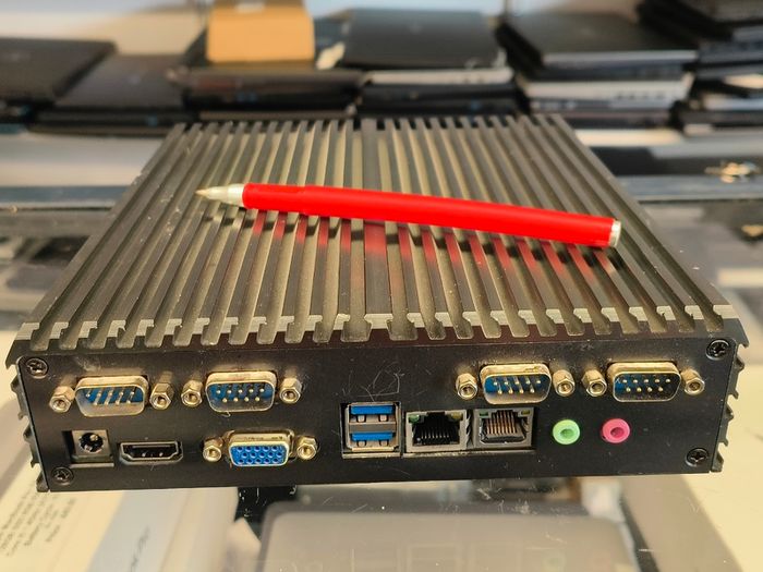 Fanless Industrial Mini PC Intel Core i7-6500U, 8GB, 256GB SSD, Windows 10 Pro RS232 HDMI VGA