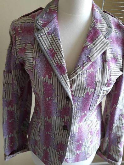 Stunning Avoca Jacket/Blazer Size 2