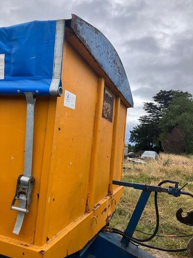 Grain/nut trailer