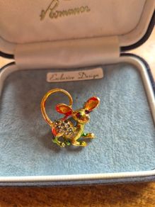 Rare Find. Vintage Brooch