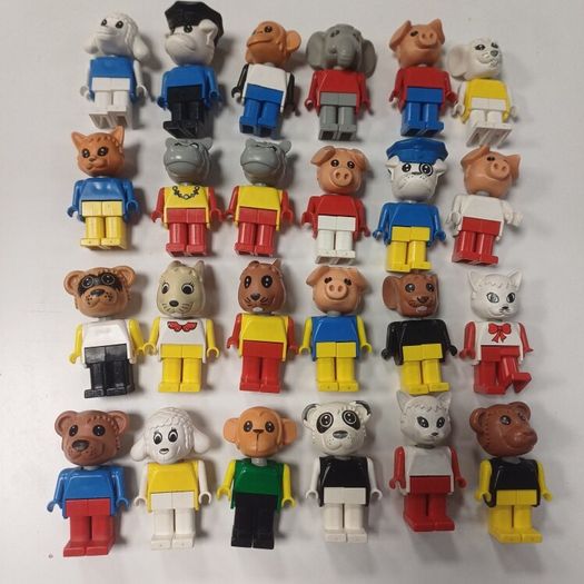 24 vintage Lego Fabuland figures