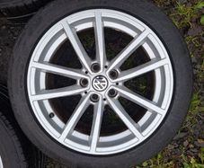 17" Vw Alloys with tyres