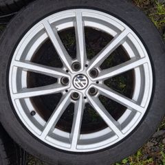 17" Vw Alloys with tyres