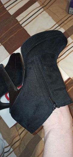 high heel ankle boots size 7