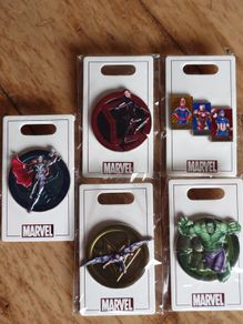 Disney Marvel Pin set