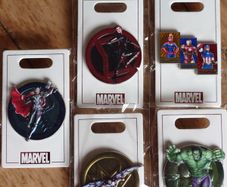 Disney Marvel Pin set