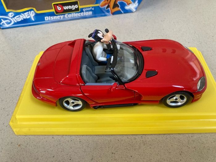 Disney Goofy Dodge Viper 1/24 Burago