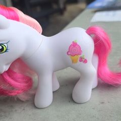 Strawberry Surprise MLP G3 My Little Pony Hasbro 2008