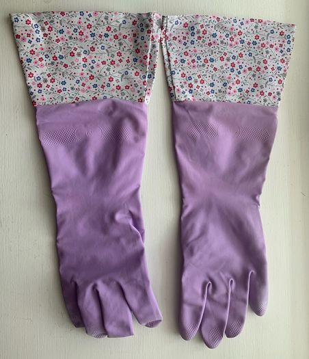 BRAND NEW Purple Washing Gloves