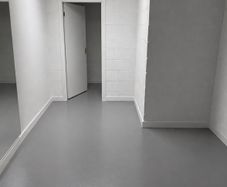 Beauty Room for Rent