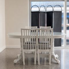 Solid Table & Chairs