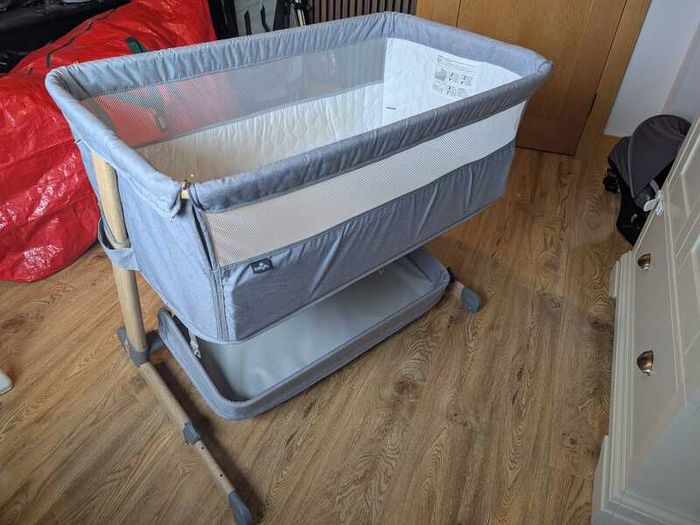 Chicco Next 2 Me Crib (Brand new condition)
