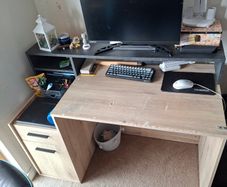 Free desk