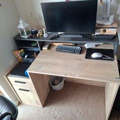 Free desk