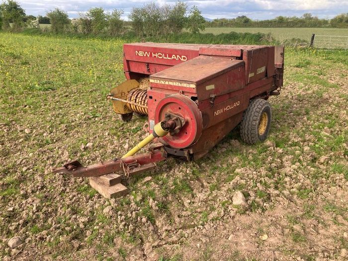 New Holland 370