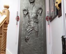 Star wars Life size Han Solo in Carbonite