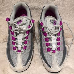 NIKE Air Trainers (size 4)
