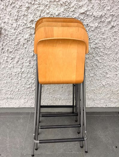 bar stools/ high stools
