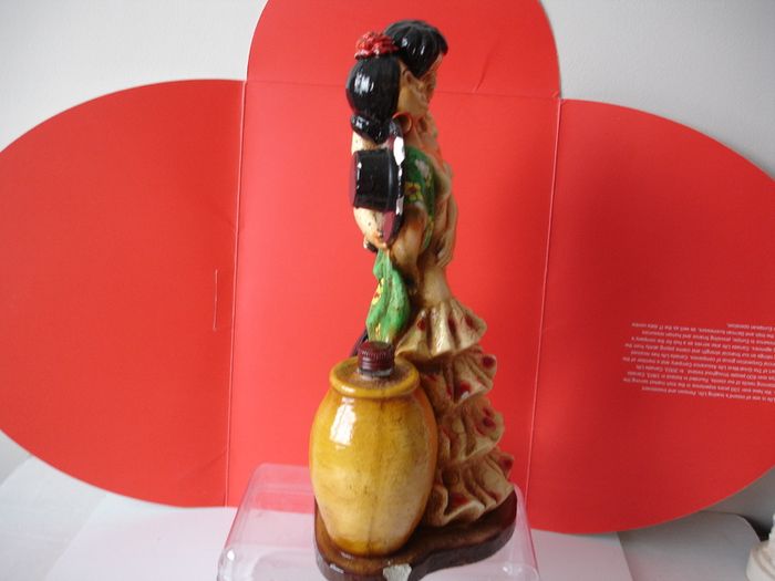 Vintage ceramic statue of a Spanish  Flaminco Dancers/ Couple 11".