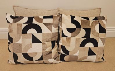 4 Cushions FREE