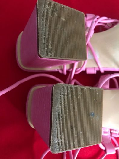 Ladies pink shoes size 4