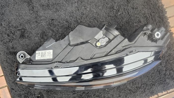 skoda fabia 2024 passenger  side  head light