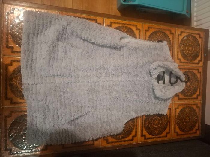 Fuzzy grey gillet, vest