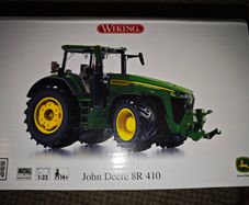 Wiking John Deere 8R410 1/32 Scale Model