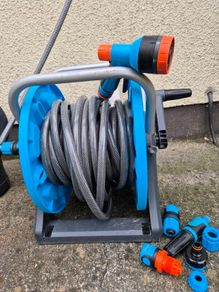Garden hose reel