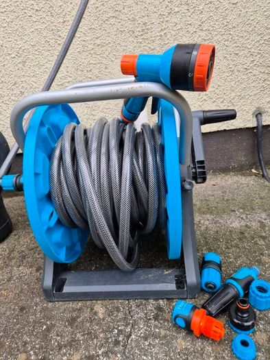 Garden hose reel