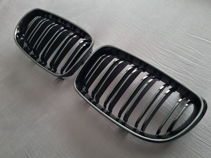 BMW 1 Series E81 E82 E87 E88 Gloss Black Kidney Grilles Brand New