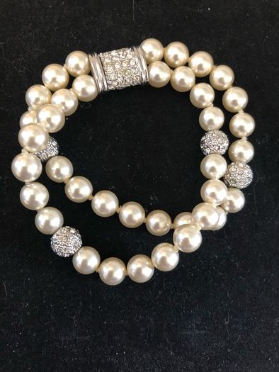 pearl bracelet