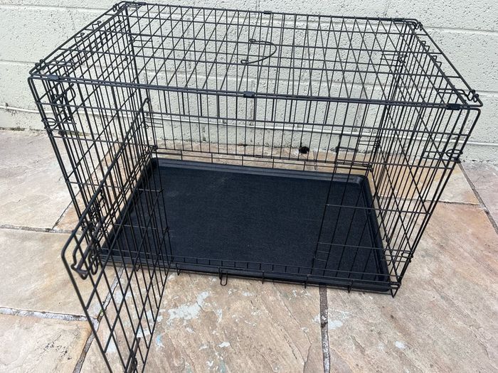 Large foldable dog crate