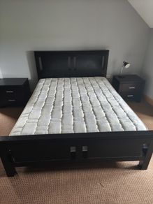 King size 5 ft black wooden bed