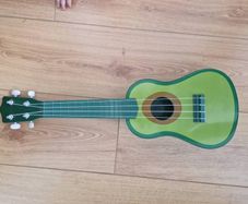 Kid ukulele toy