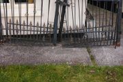 Driveway gates