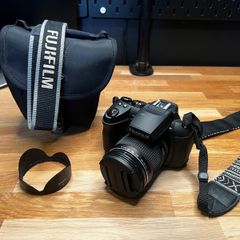 Fujifilm Finepix HS20EXR 24-720mm
