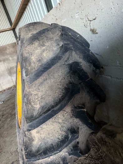 Goodyear 30.5L - 32 Special Sure Grip TD8