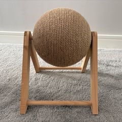 cat scratch ball