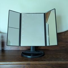 Tri-fold LED make up mirror