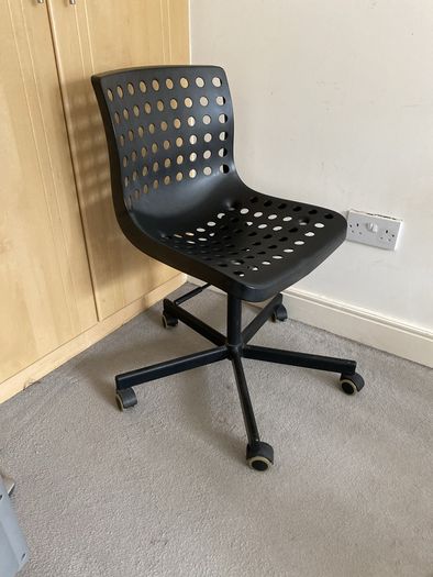 Desk chair