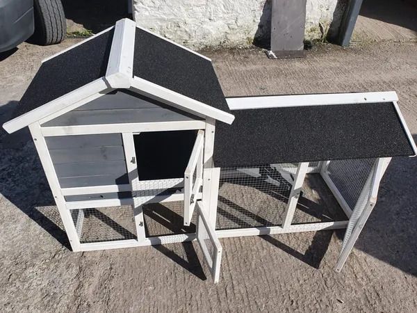 Bunny Arc Rabbit Hutch, FREE Delivery