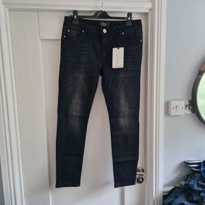 POCO Saturday night womens jeans bnwt size 16 black.