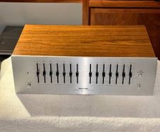 VINTAGE Hi-Fi from the golden era 1970s Rotel RE-700 7-band stereo graphic equalizer stunning Silver and walnut in pristine condition